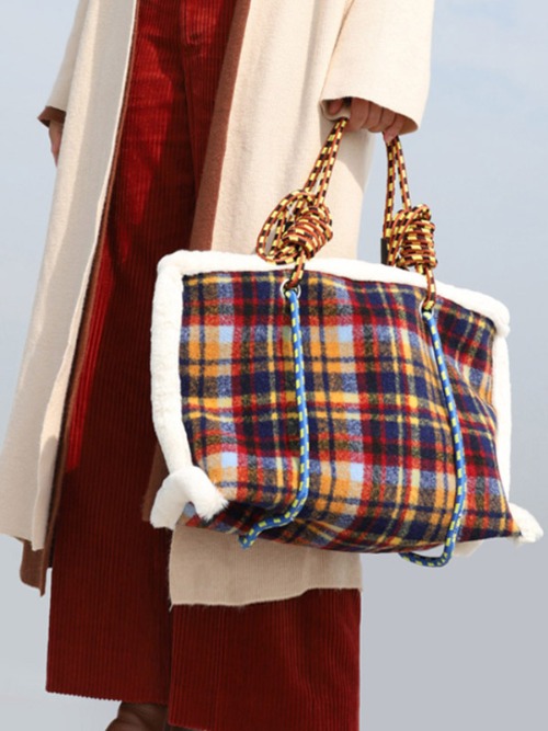 일상화보 루시앙 여성 체크 가방 숄더백 토드백 겨울 데일리아이템
